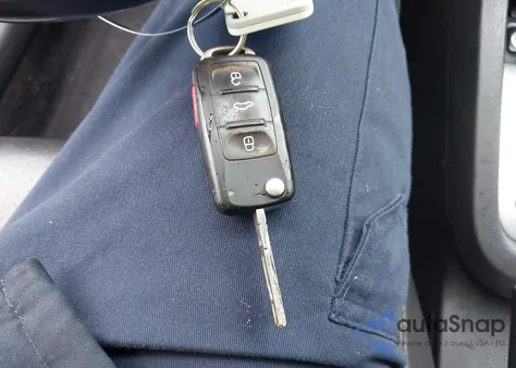 2014 Volkswagen Jetta 1.8T Se z USA, uszkodzony, nr VIN 3VWD17AJ8EM400226